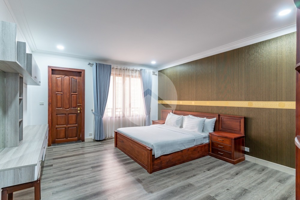 3 Bedroom Serviced Penthouse For Rent - BKK1, Phnom Penh - Image 21