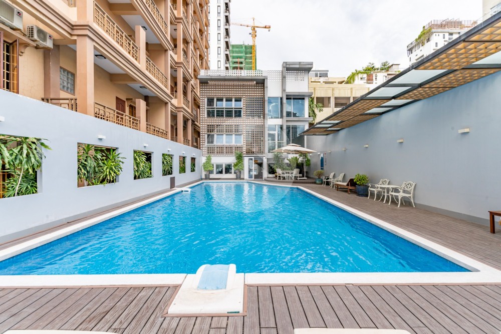 3 Bedroom Serviced Penthouse For Rent - BKK1, Phnom Penh - Image 42