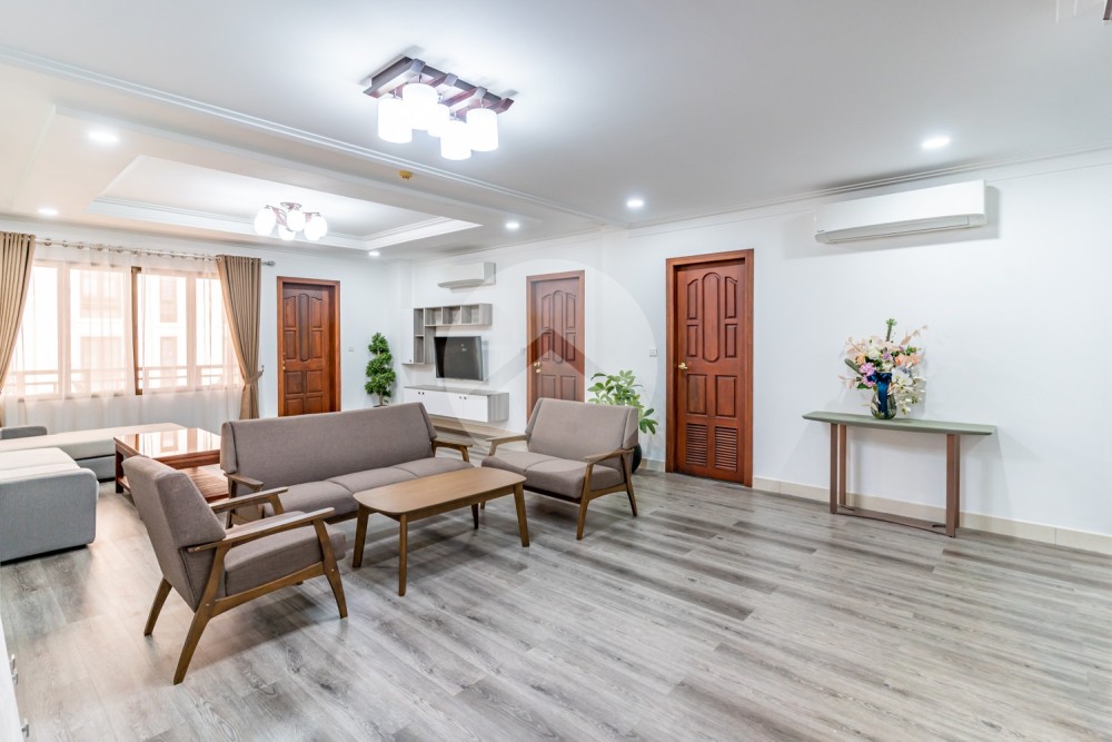 3 Bedroom Serviced Penthouse For Rent - BKK1, Phnom Penh - Image 2
