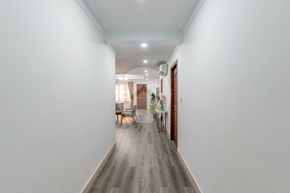 3 Bedroom Serviced Penthouse For Rent - BKK1, Phnom Penh - Image 37