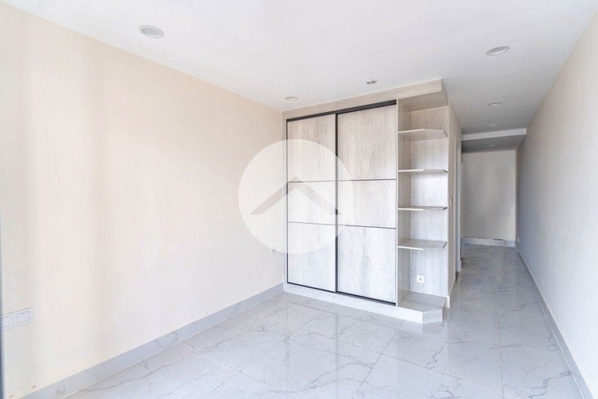 20th Floor Studio Condo For Sale - UK 548, Boeng Kak 1, Phnom Penh