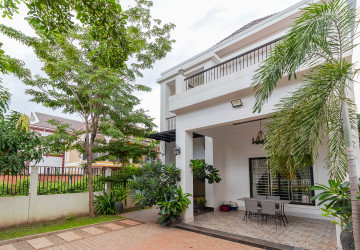 3 Bedroom House For Rent - Sala Kamreuk, Siem Reap thumbnail