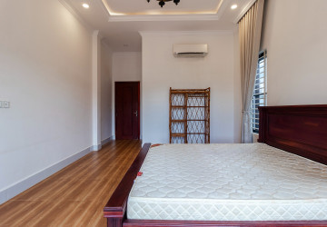 3 Bedroom House For Rent - Sala Kamreuk, Siem Reap thumbnail