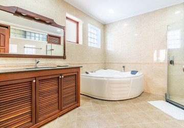 2 Bedroom Serviced Apartment For Rent - BKK1, Phnom Penh thumbnail