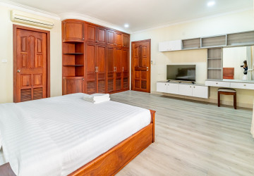 2 Bedroom Serviced Apartment For Rent - BKK1, Phnom Penh thumbnail