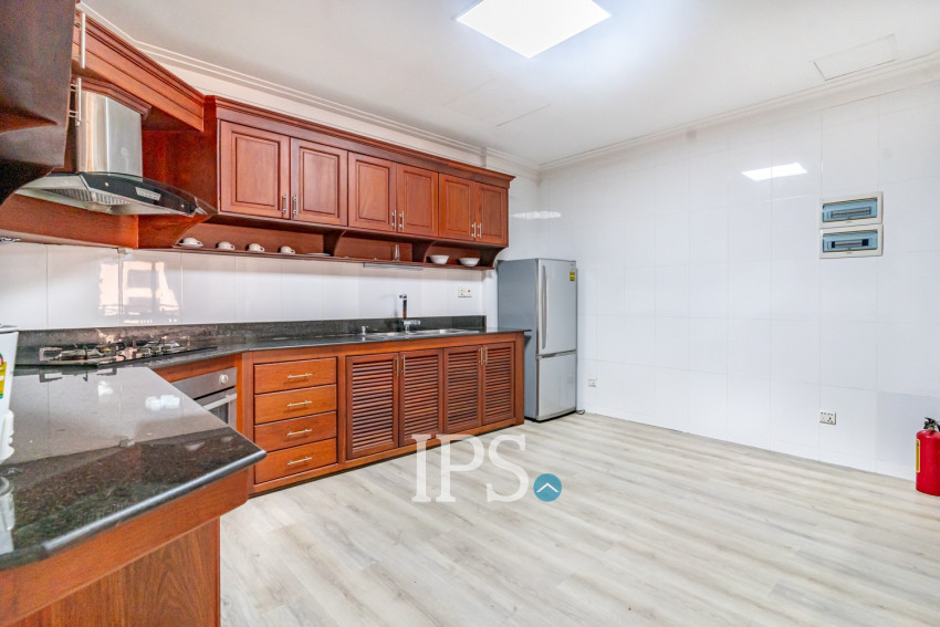 2 Bedroom Serviced Apartment For Rent - BKK1, Phnom Penh