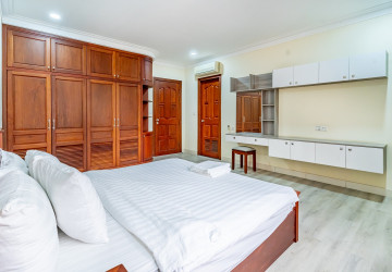 2 Bedroom Serviced Apartment For Rent - BKK1, Phnom Penh thumbnail