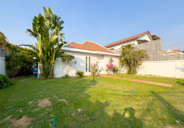 2 Bedroom Villa For Rent - Svay Dangkum, Siem Reap thumbnail