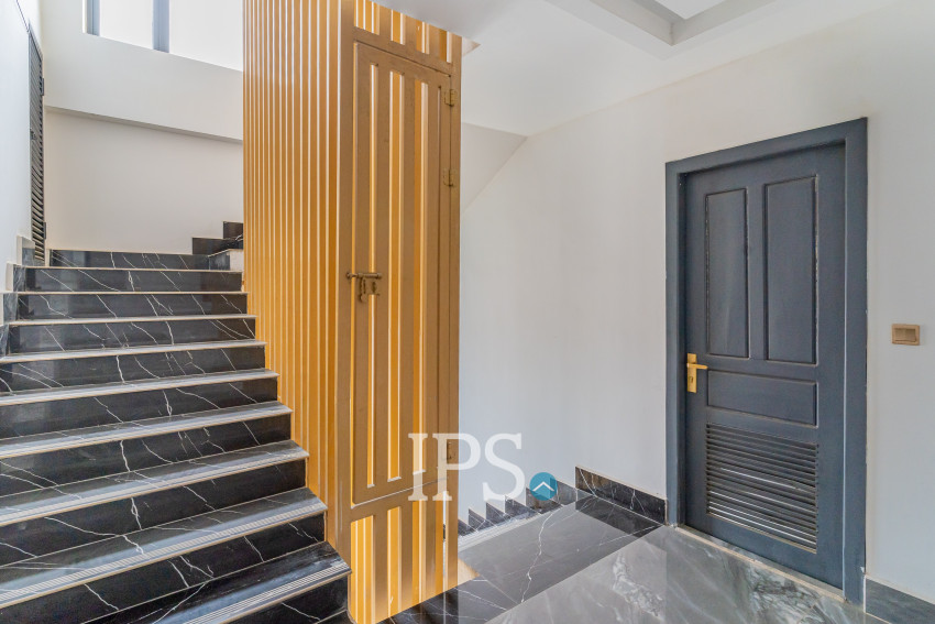 4 Bedroom Penthouse For Rent - Boeung Tumpun, Phnom Penh