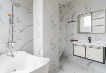 4 Bedroom Penthouse For Rent - Boeung Tumpun, Phnom Penh thumbnail