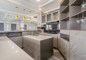 4 Bedroom Penthouse For Rent - Boeung Tumpun, Phnom Penh thumbnail