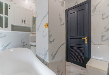 4 Bedroom Penthouse For Rent - Boeung Tumpun, Phnom Penh thumbnail