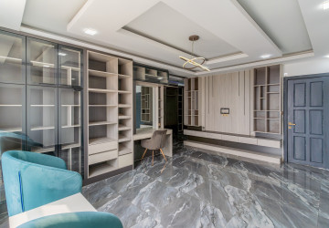 4 Bedroom Penthouse For Rent - Boeung Tumpun, Phnom Penh thumbnail