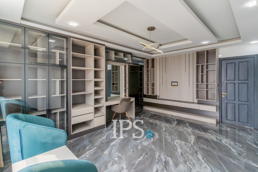 4 Bedroom Penthouse For Rent - Boeung Tumpun, Phnom Penh