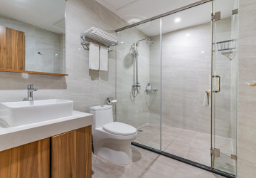 4 Bedroom Serviced Apartment For Rent - Tonle Bassac, Phnom Penh thumbnail