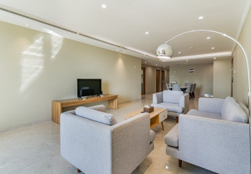 4 Bedroom Serviced Apartment For Rent - Tonle Bassac, Phnom Penh thumbnail