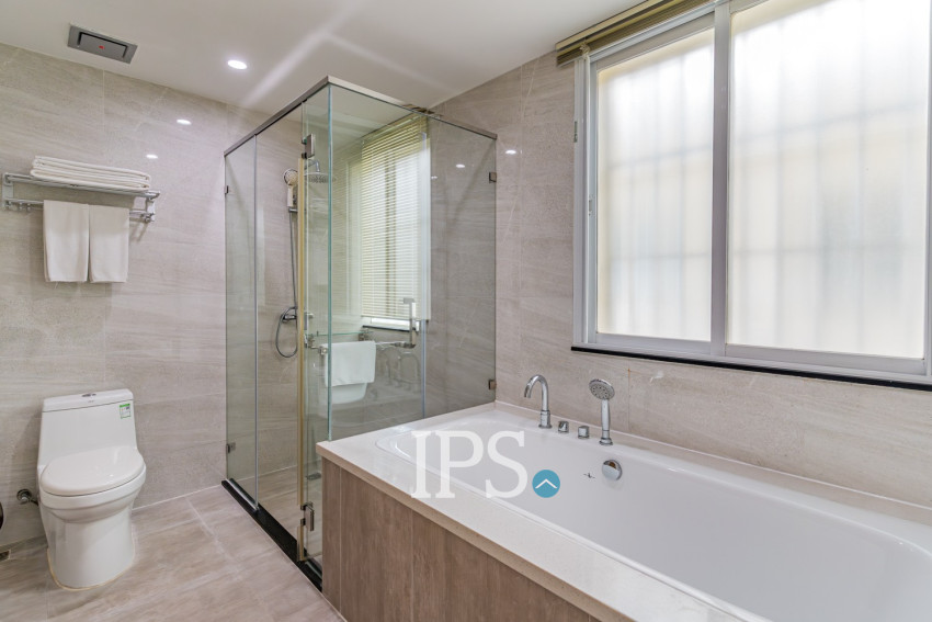 4 Bedroom Serviced Apartment For Rent - Tonle Bassac, Phnom Penh
