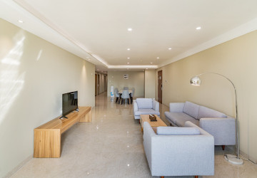 4 Bedroom Serviced Apartment For Rent - Tonle Bassac, Phnom Penh thumbnail