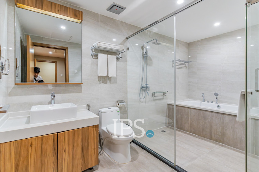 4 Bedroom Serviced Apartment For Rent - Tonle Bassac, Phnom Penh