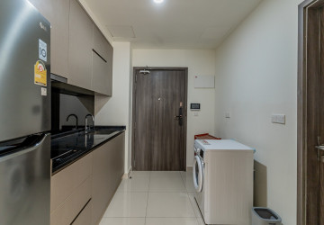 Studio Condo For Rent - The Peak, Tonle Bassac, Phnom Penh thumbnail