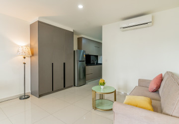 Studio Condo For Rent - The Peak, Tonle Bassac, Phnom Penh thumbnail