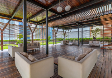 Studio Condo For Rent - The Peak, Tonle Bassac, Phnom Penh thumbnail