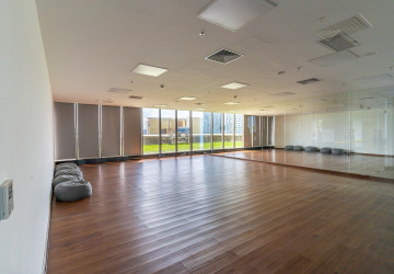 Studio Condo For Rent - The Peak, Tonle Bassac, Phnom Penh thumbnail