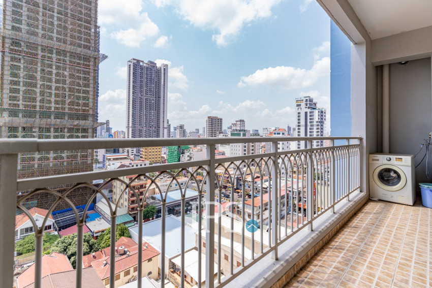 2 Bedroom Condo For Rent - De Castle Royal, BKK1, Phnom Penh