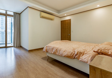 2 Bedroom Condo For Rent - De Castle Royal, BKK1, Phnom Penh thumbnail