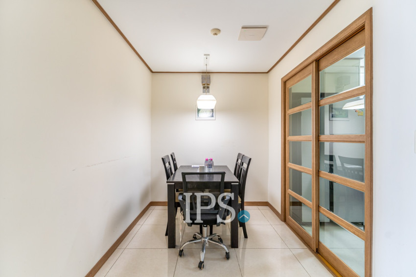 2 Bedroom Condo For Rent - De Castle Royal, BKK1, Phnom Penh