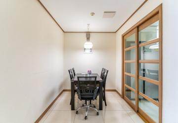 2 Bedroom Condo For Rent - De Castle Royal, BKK1, Phnom Penh thumbnail