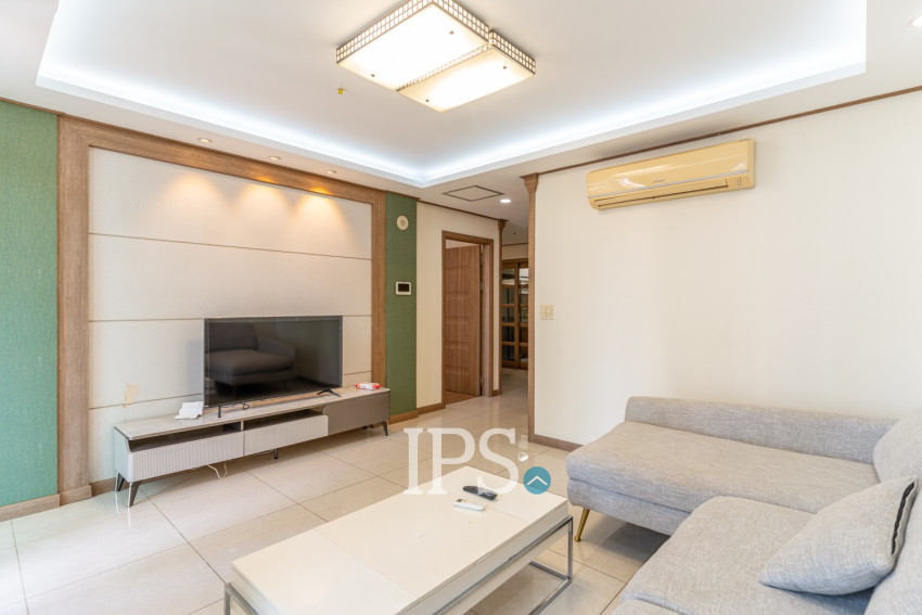 2 Bedroom Condo For Rent - De Castle Royal, BKK1, Phnom Penh