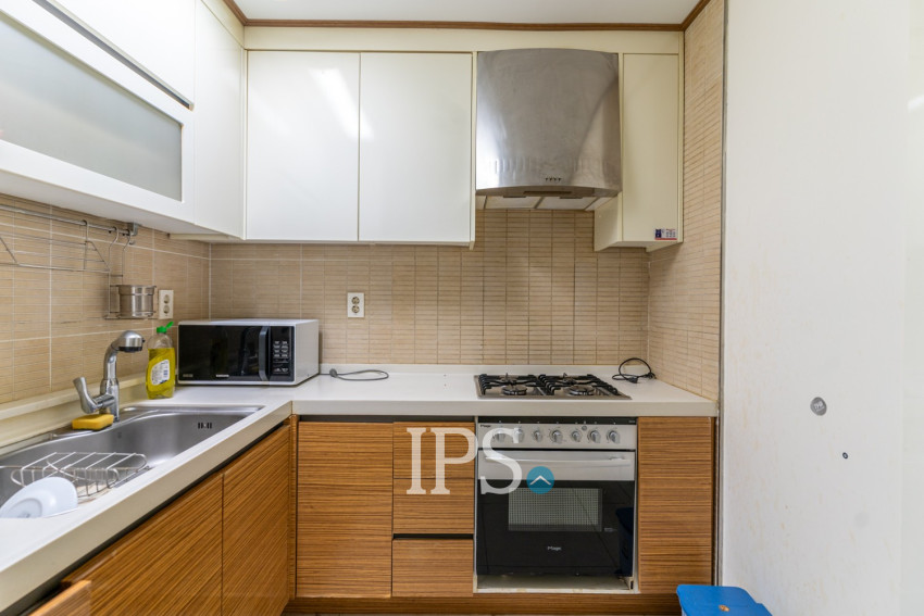 2 Bedroom Condo For Rent - De Castle Royal, BKK1, Phnom Penh