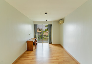 4 Bedroom Duplex Serviced Apartment For Rent - Chroy Changvar, Phnom Penh thumbnail