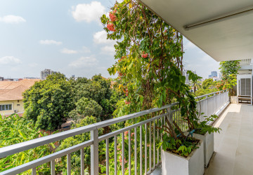 4 Bedroom Duplex Serviced Apartment For Rent - Chroy Changvar, Phnom Penh thumbnail