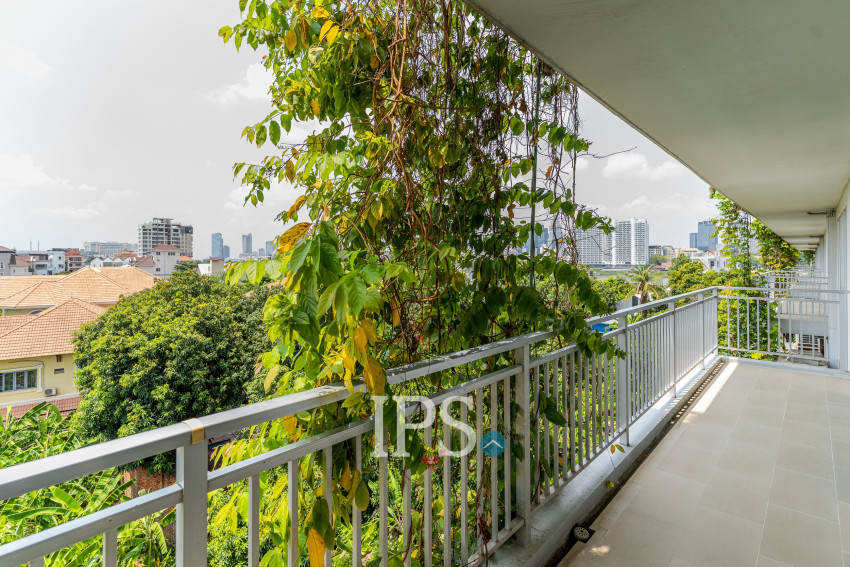 4 Bedroom Duplex Serviced Apartment For Rent - Chroy Changvar, Phnom Penh