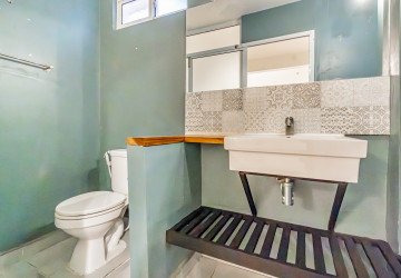 Renovated 2 Bedroom Apartment For Rent - Tonle Bassac, Phnom Penh thumbnail