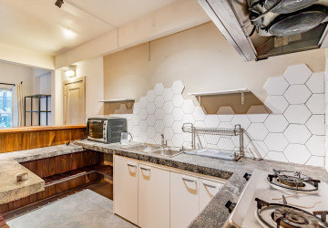 Renovated 2 Bedroom Apartment For Rent - Tonle Bassac, Phnom Penh thumbnail