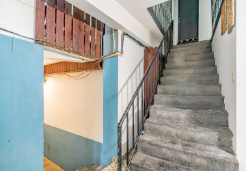 Renovated 2 Bedroom Apartment For Rent - Tonle Bassac, Phnom Penh thumbnail