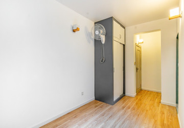 Renovated 2 Bedroom Apartment For Rent - Tonle Bassac, Phnom Penh thumbnail