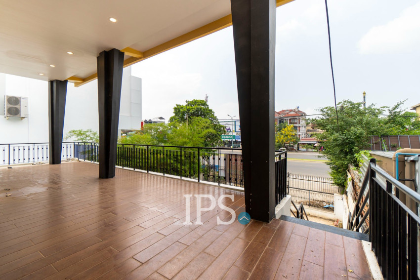 4 Bedroom Shophouse For Rent - Svay Dangkum, Siem Reap