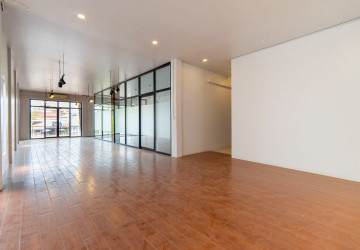 4 Bedroom Shophouse For Rent - Svay Dangkum, Siem Reap thumbnail