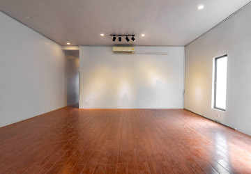 4 Bedroom Shophouse For Rent - Svay Dangkum, Siem Reap thumbnail