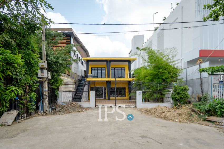 4 Bedroom Shophouse For Rent - Svay Dangkum, Siem Reap