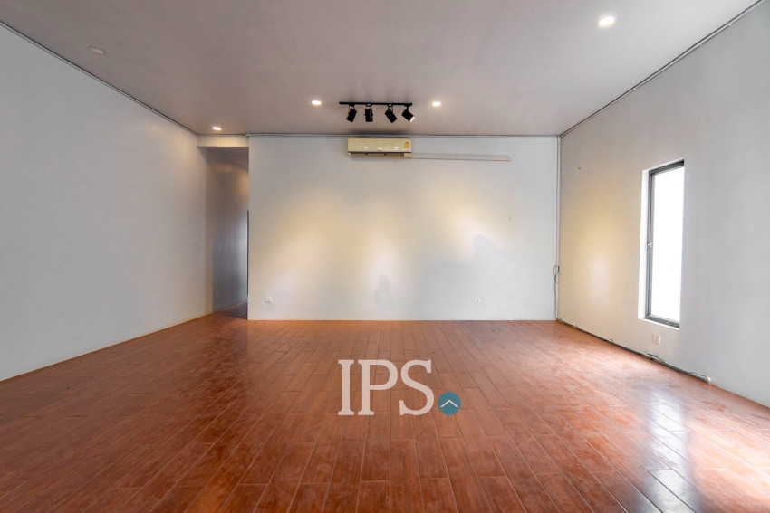 4 Bedroom Shophouse For Rent - Svay Dangkum, Siem Reap