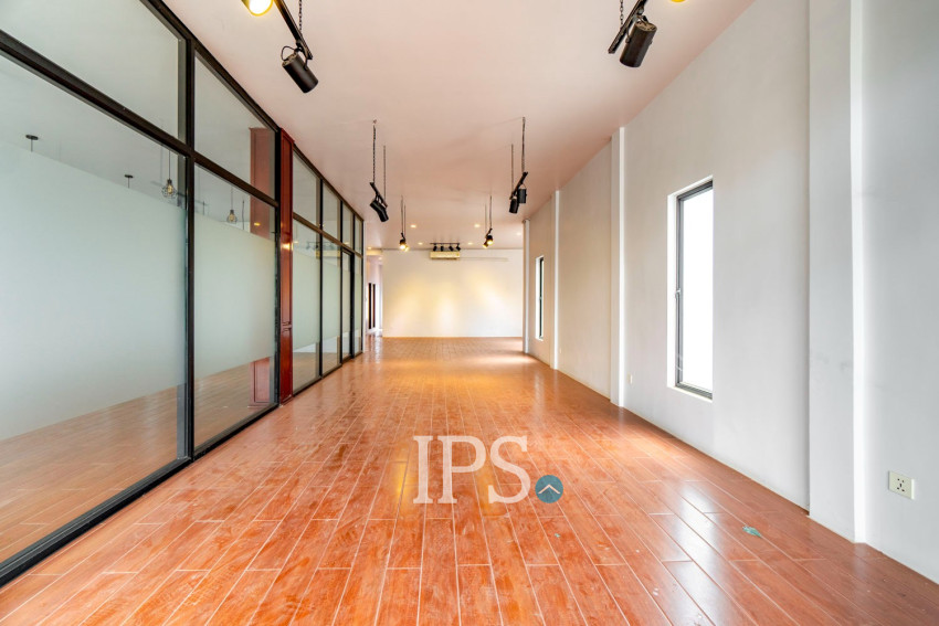 4 Bedroom Shophouse For Rent - Svay Dangkum, Siem Reap