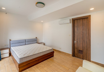 5 Bedroom Villa For Rent - Sras Chork, Phnom Penh thumbnail