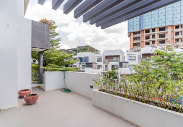 5 Bedroom Villa For Rent - Sras Chork, Phnom Penh thumbnail