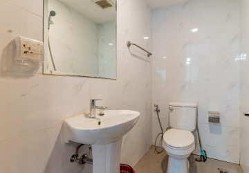 5 Bedroom Villa For Rent - Sras Chork, Phnom Penh thumbnail