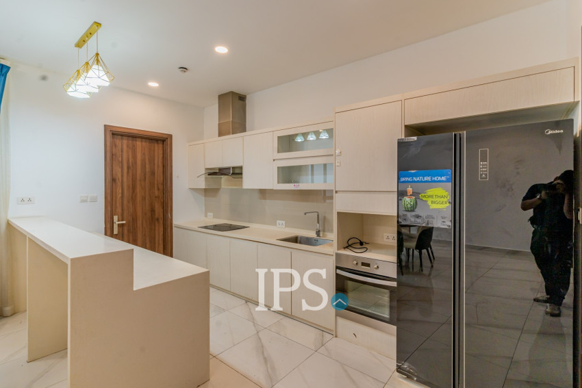 5 Bedroom Villa For Rent - Sras Chork, Phnom Penh